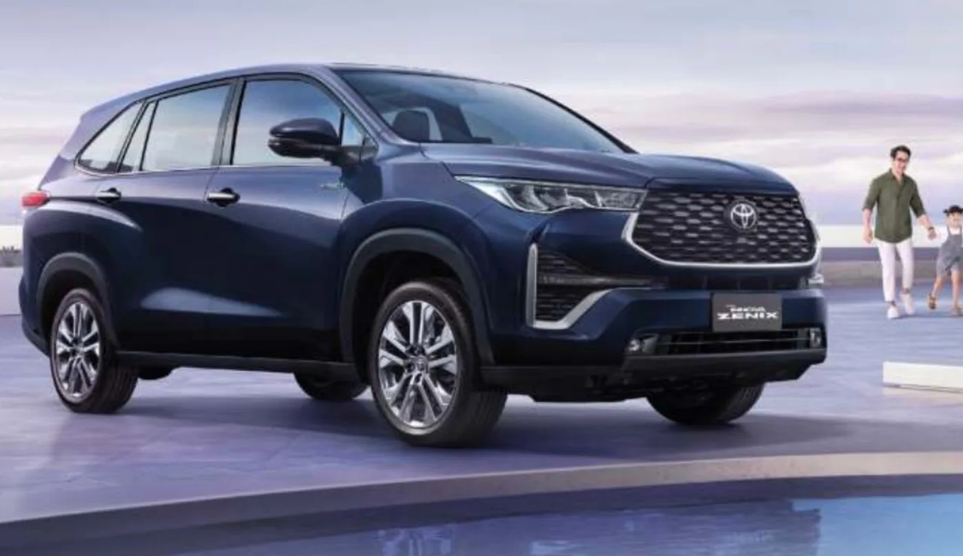 Toyota Innova Zenix (2023)