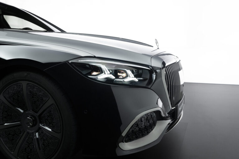 รายละเอียดกระจังหน้า Mercedes-Maybach S 580 e Night Series 2026