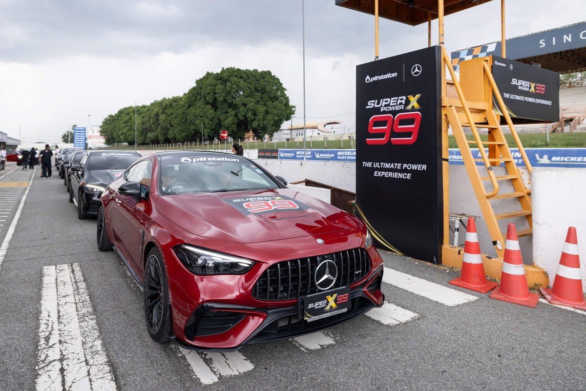ยนตรกรรมสปอร์ตสมรรถนะสูง Mercedes-AMG จัดเตรียมเพื่อการทดสอบประสิทธิภาพในสนามแข่งขัน พีระ เซอร์กิต