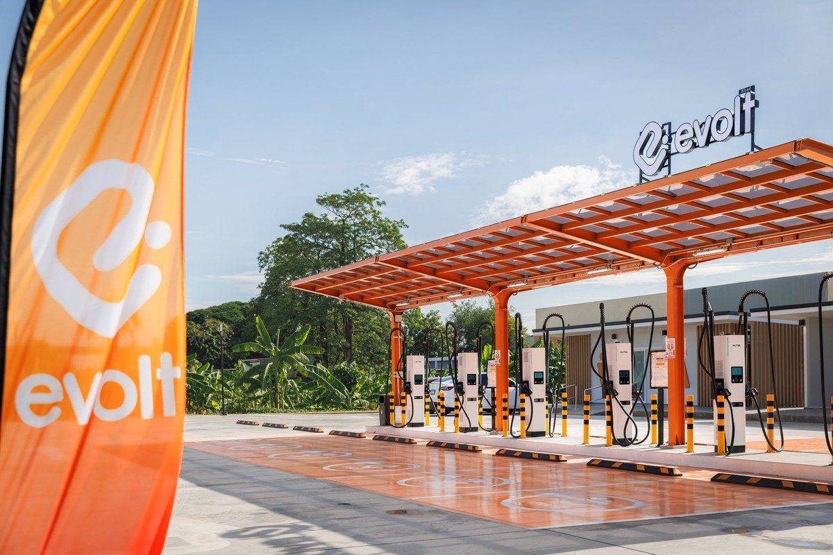 ชาร์จแรงสะใจสเปก 960 kW! EVOLT STATION HUB 2026 ปักหมุดทำเลยุทธศาสตร์ลาดกระบัง รองรับกระบะ Fleet และ Taxi EV ใกล้สุวรรณภูมิ