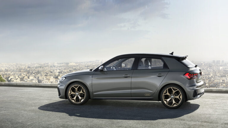 Audi A1 Sportback สัดส่วนด้านข้าง