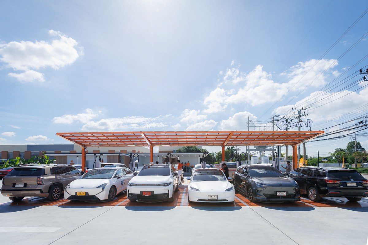 ชาร์จแรงสะใจสเปก 960 kW! EVOLT STATION HUB 2026 ปักหมุดทำเลยุทธศาสตร์ลาดกระบัง รองรับกระบะ Fleet และ Taxi EV ใกล้สุวรรณภูมิ