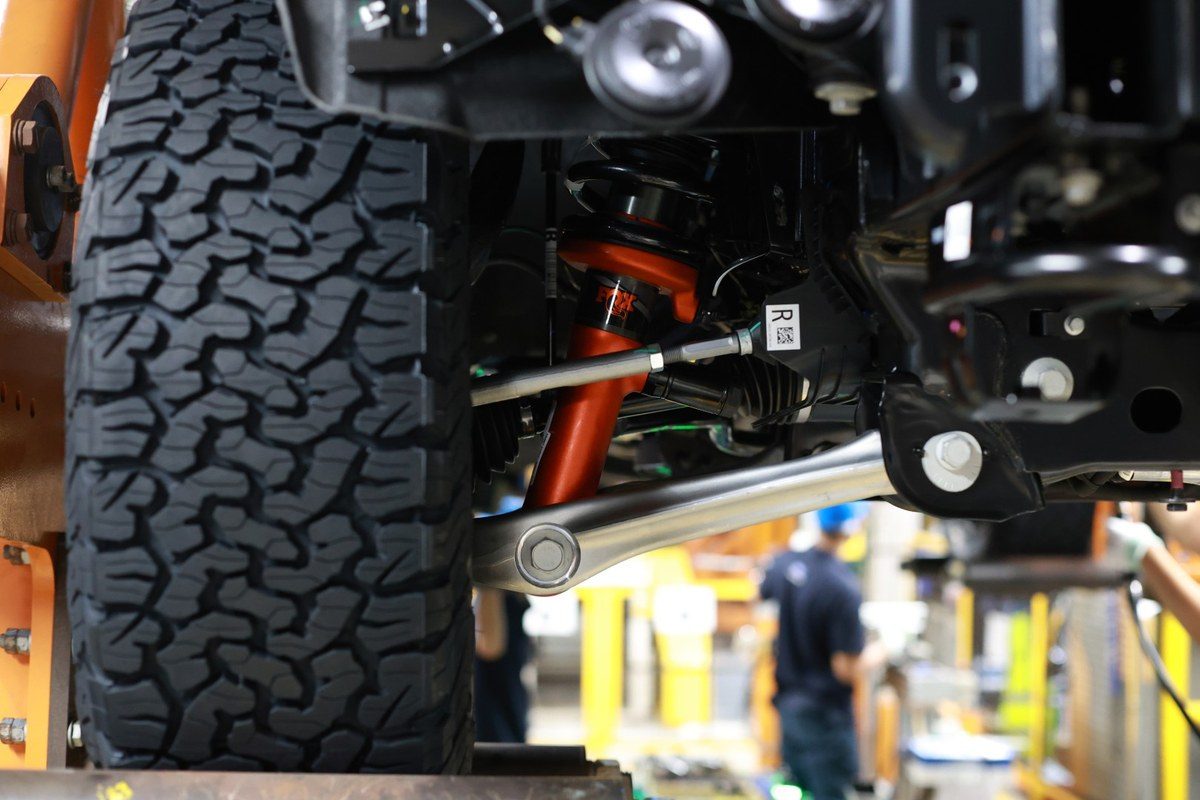ฉลองครบรอบ 8 ปีสายพันธุ์แกร่ง! FORD RANGER RAPTOR 2026 กระบะสมรรถนะสูงฝีมือคนไทย ยอดผลิตทะลุ 2.5 แสนคัน ส่งออกโชว์ศักยภาพไกลกว่า 106 ประเทศทั่วโลก