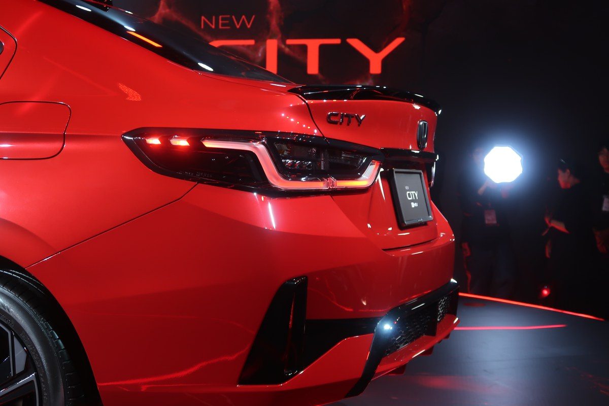 ฮอนด้า เขย่าตลาดซิตี้คาร์เปิดตัว HONDA CITY 2026 ปรับลุคสปอร์ตใหม่ พร้อมส่งรุ่นย่อยไฮบริดเริ่มต้นอัดราคาพิเศษสั่นทุกสตรีท