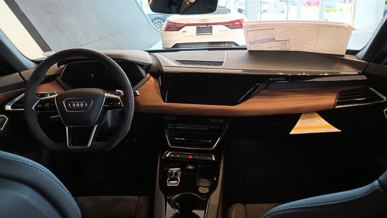 Audi e-tron GT ภายในห้องโดยสารด้านหน้า