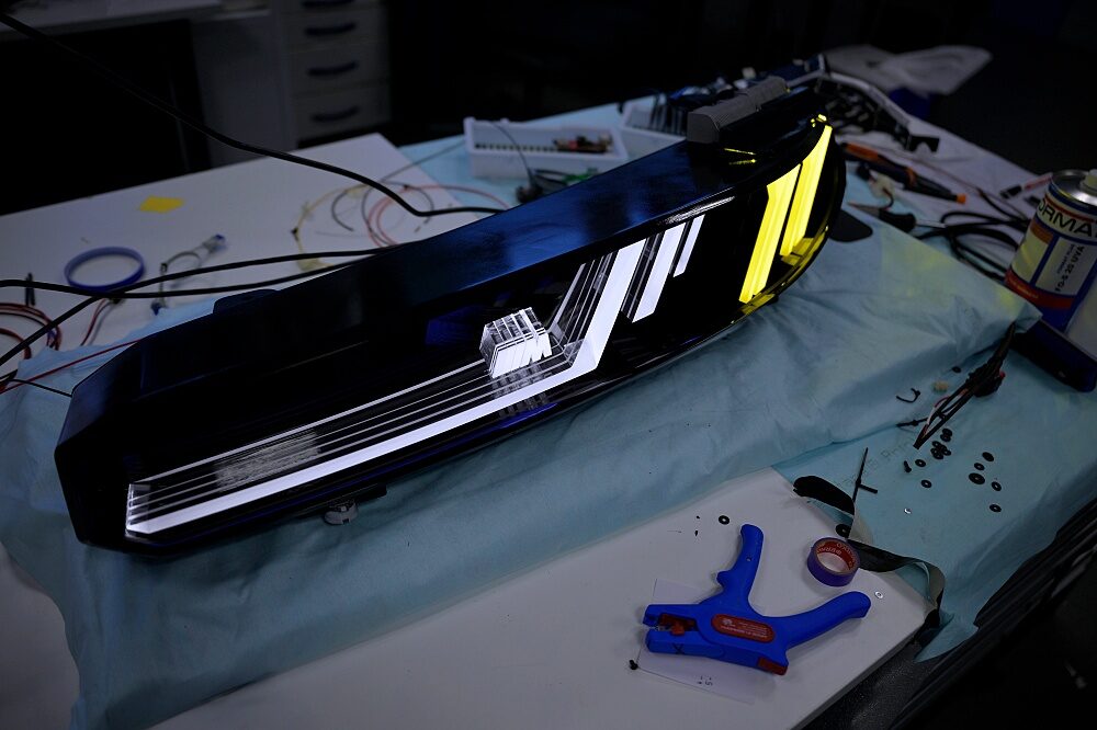 ต้นแบบชุดไฟหน้าและ light signature โทน M Yellow Lights ระหว่างการพัฒนา