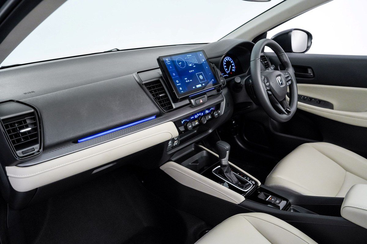 ฮอนด้า เขย่าตลาดซิตี้คาร์เปิดตัว HONDA CITY 2026 ปรับลุคสปอร์ตใหม่ พร้อมส่งรุ่นย่อยไฮบริดเริ่มต้นอัดราคาพิเศษสั่นทุกสตรีท