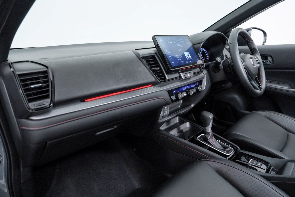 ฮอนด้า เขย่าตลาดซิตี้คาร์เปิดตัว HONDA CITY 2026 ปรับลุคสปอร์ตใหม่ พร้อมส่งรุ่นย่อยไฮบริดเริ่มต้นอัดราคาพิเศษสั่นทุกสตรีท