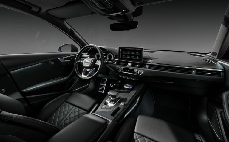 audi-a4-avant-interior-front
