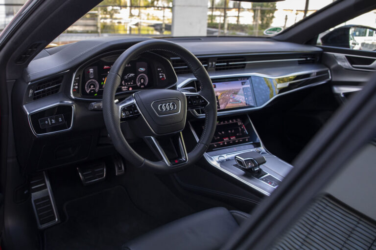 audi-a7-sportback-interior-front