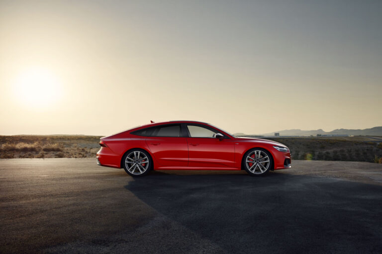 audi-a7-sportback-side