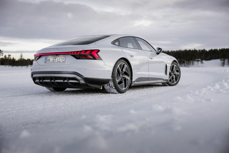 audi-etron-gt-rear