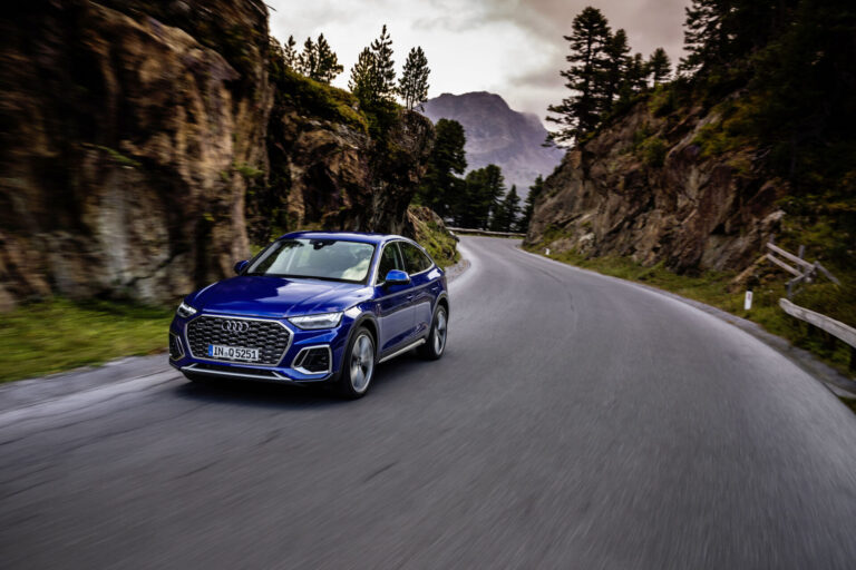 Audi Q5 Sportback มุมหน้าเฉียง