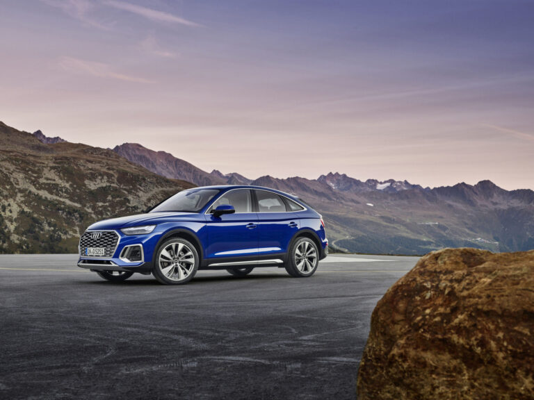 Audi Q5 Sportback มุมด้านข้าง