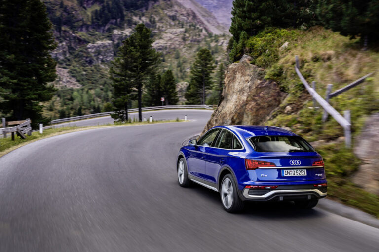 Audi Q5 Sportback มุมด้านหลัง