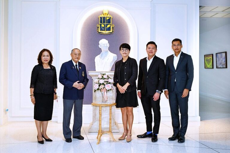 BMW Group Thailand มอบเงิน 1,000,000 บาท สมทบมูลนิธิชัยพัฒนา
