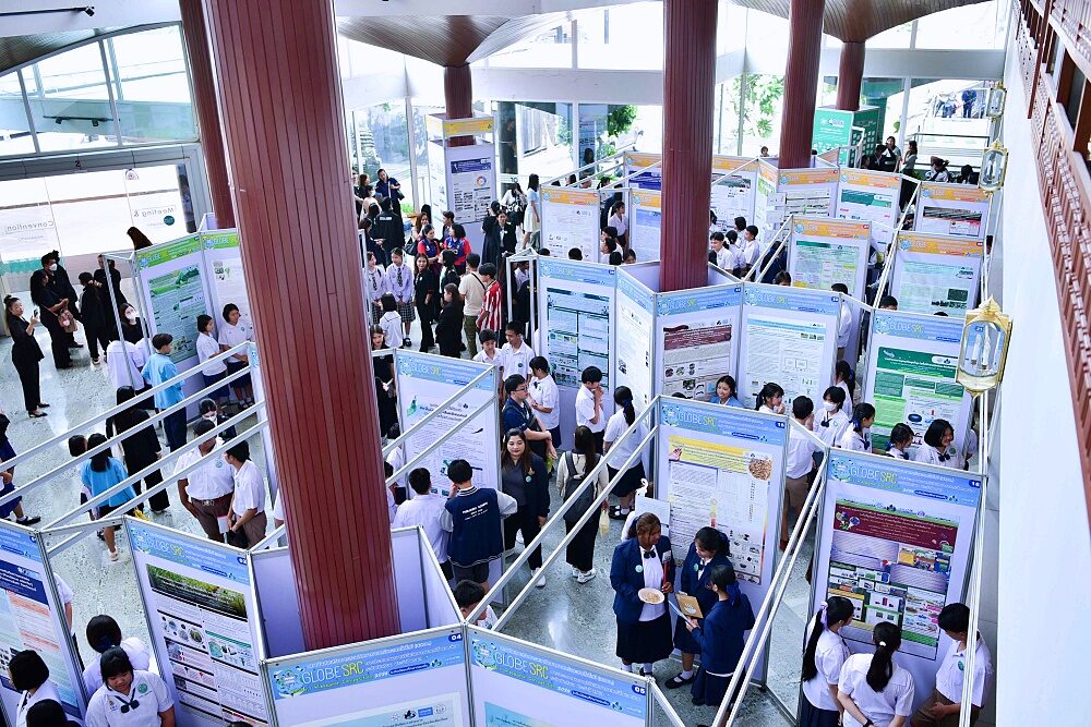 บรรยากาศบูธโครงงานวิจัยสิ่งแวดล้อมในงาน STEM Fair