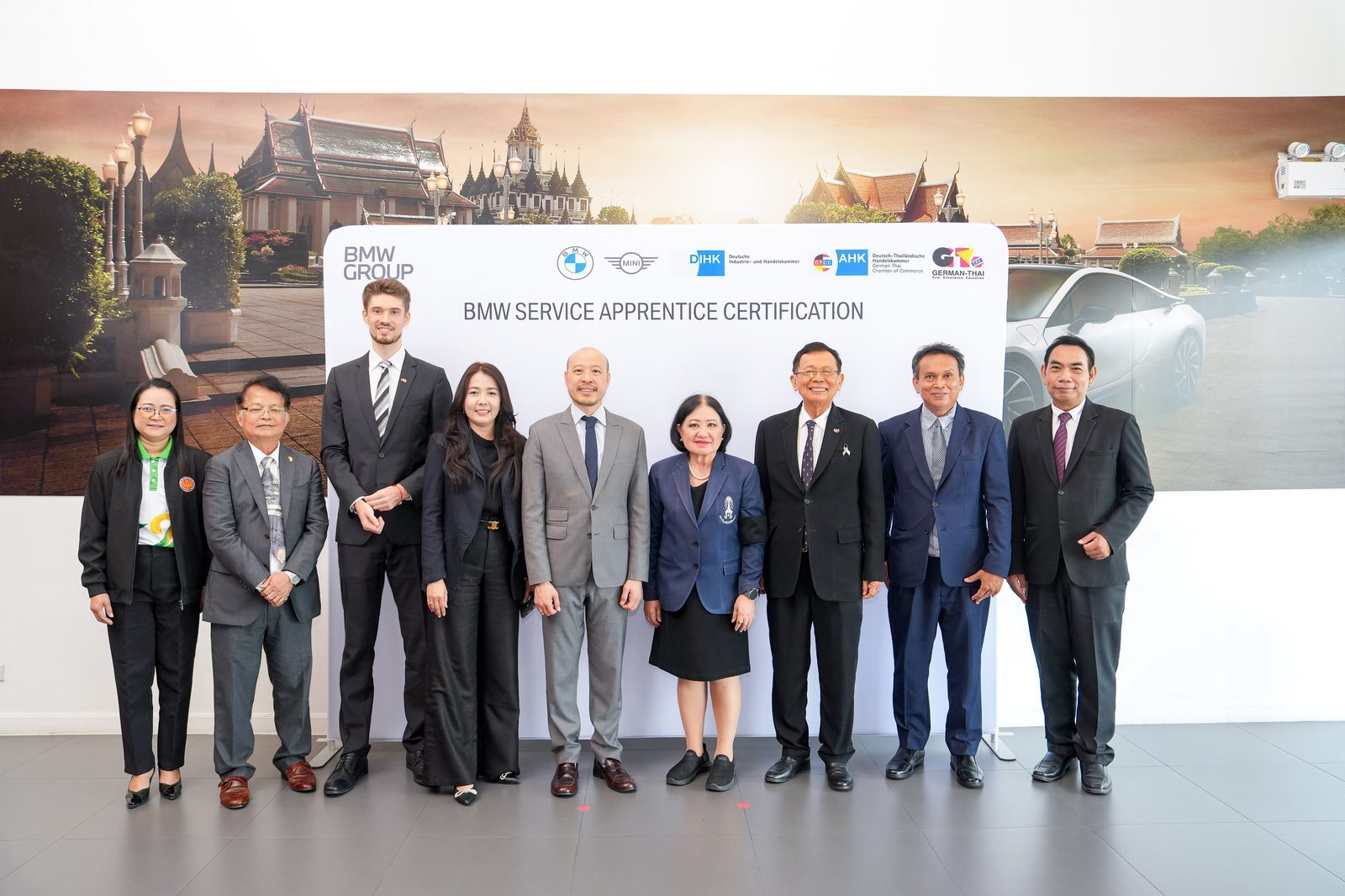 ผู้สำเร็จการอบรมทวิภาคี BMW Service Apprentice รับใบรับรองมาตรฐานสากล DIHK A-Level