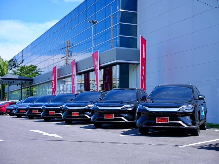 ฝ่ารถติด 39 สตางค์/กม. เรเว่โชว์ BYD SEALION 5 DM-i 2026 ประหยัดแทบไม่ง้อน้ำมัน