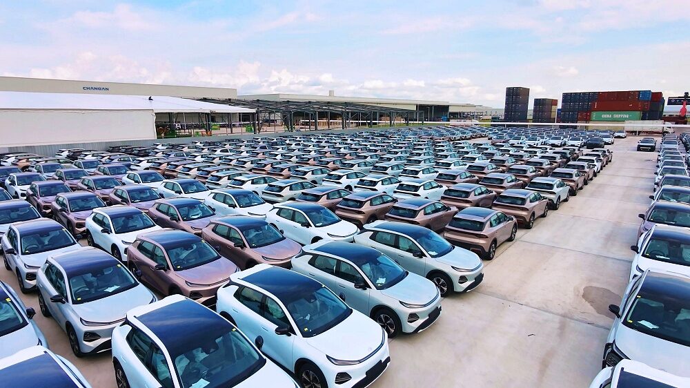 CHANGAN NEVO Q05 2026 vehicles fill the yard before nationwide delivery