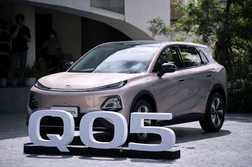 Silver CHANGAN NEVO Q05 2026 displayed outside the venue