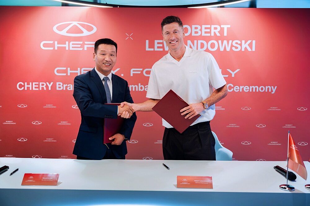 โรเบิร์ต เลวานดอฟสกี ร่วมพิธีลงนามเป็น CHERY Brand Global Ambassador