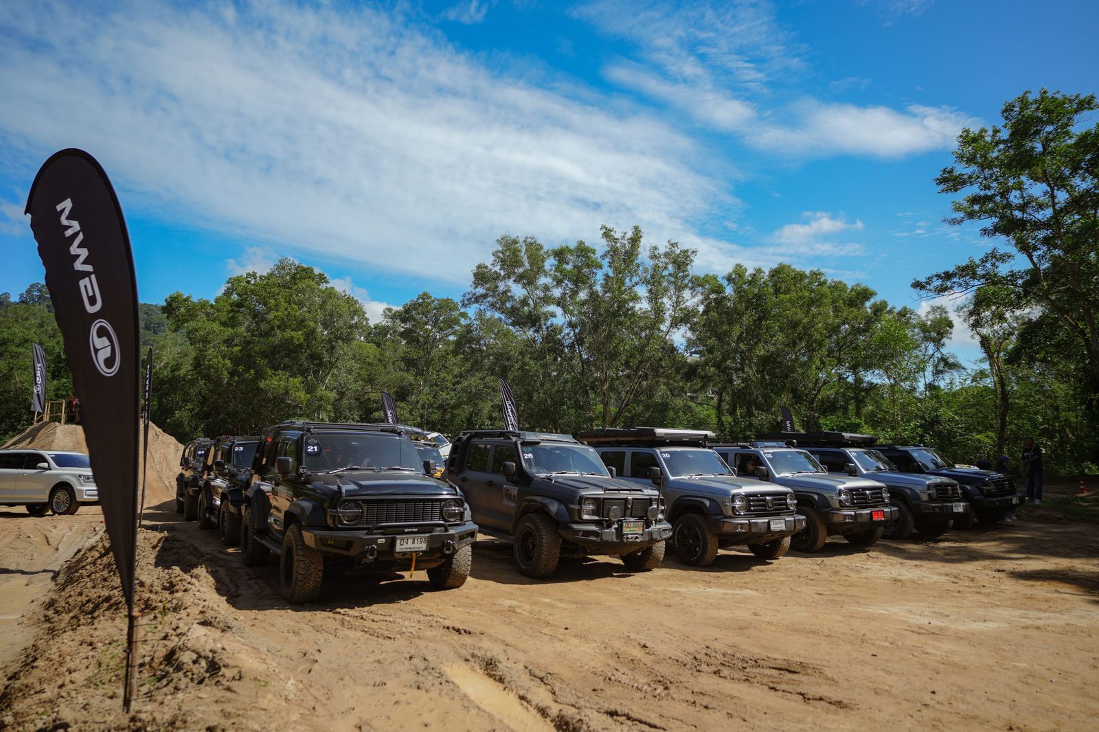 บรรยากาศความคึกคักในพื้นที่จัดกิจกรรม TANK OFF-ROAD ACADEMY ครั้งที่ 3