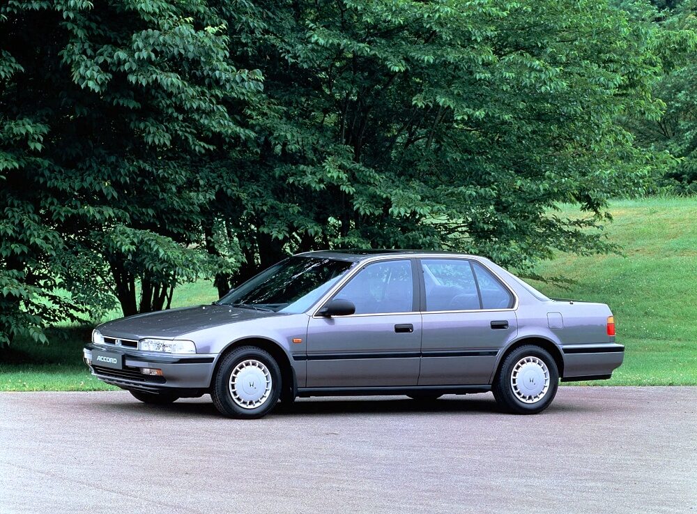 Honda Accord เจเนอเรชันที่ 4 ภายนอก