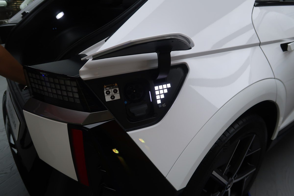 ดีไซน์ชุดไฟหน้าและกันชนหน้าของ Hyundai IONIQ 5 N Line 2026