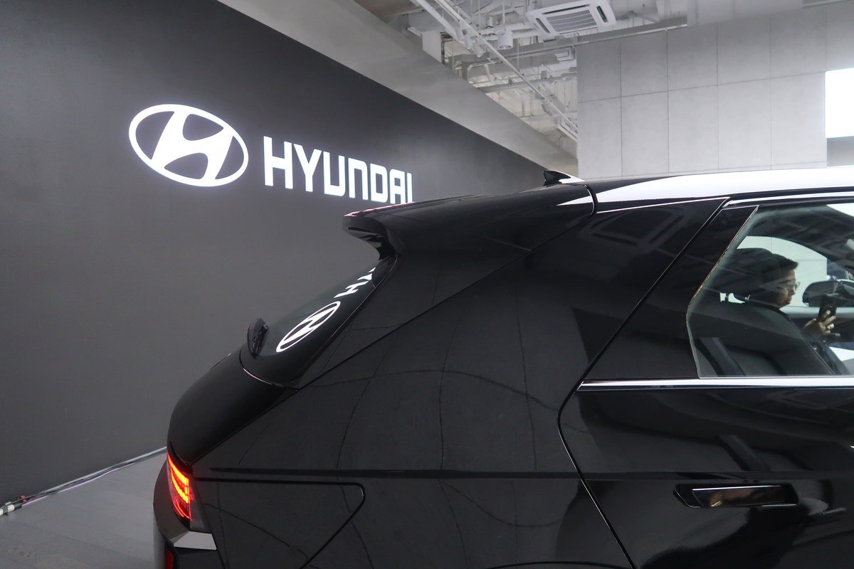 มุมมองด้านท้ายและสปอยเลอร์ของ Hyundai IONIQ 5 N Line 2026
