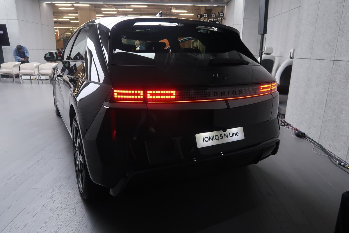 มุมมองด้านท้ายของ Hyundai IONIQ 5 N Line 2026