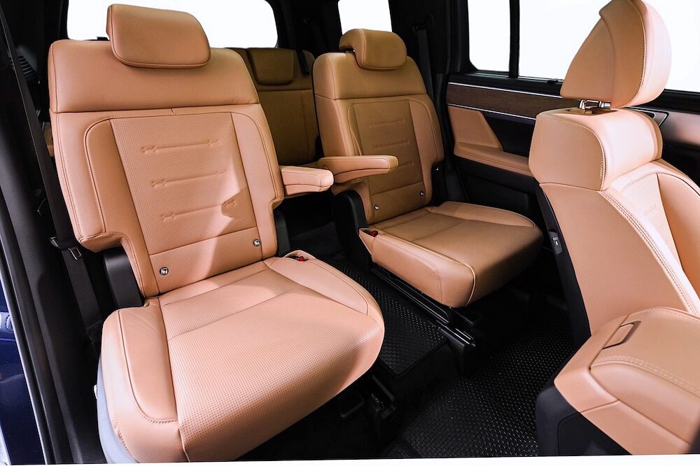 Hyundai SANTA FE Hybrid Inspiration AWD ในแคมเปญ Mid Year Deal