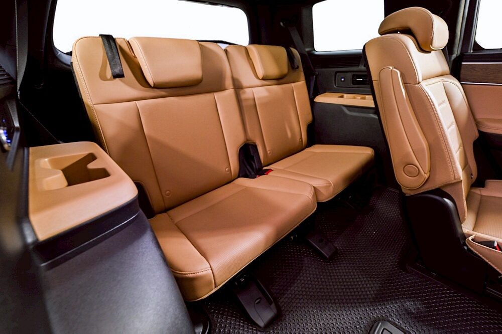 เบาะนั่ง HYUNDAI SANTA FE HYBRID INSPIRATION โทนสีน้ำตาล