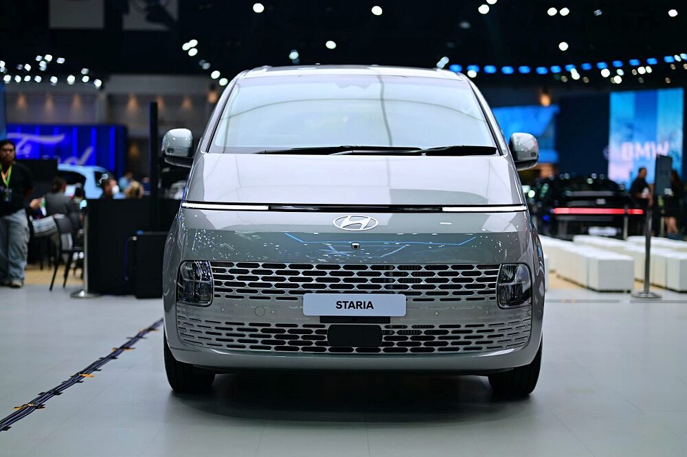 Hyundai STARIA Elite รถตู้ MPV 11 ที่นั่งสำหรับครอบครัว