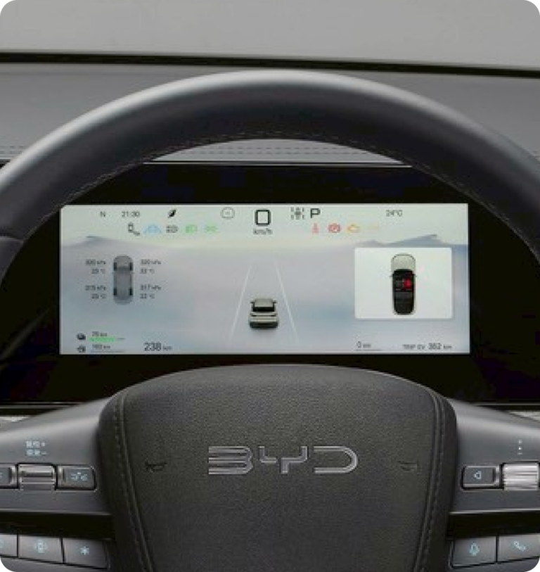 BYD SEALION 5 DM-i ภายในด้านหน้าและพวงมาลัย