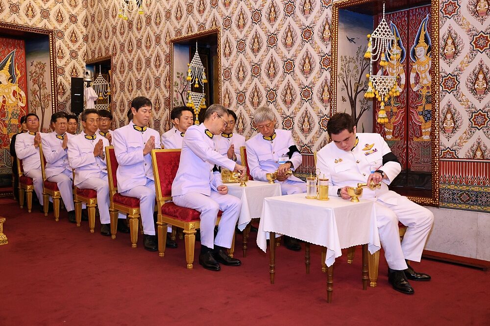 บรรยากาศพิธีสวดพระอภิธรรมพระบรมศพที่พระบรมมหาราชวัง