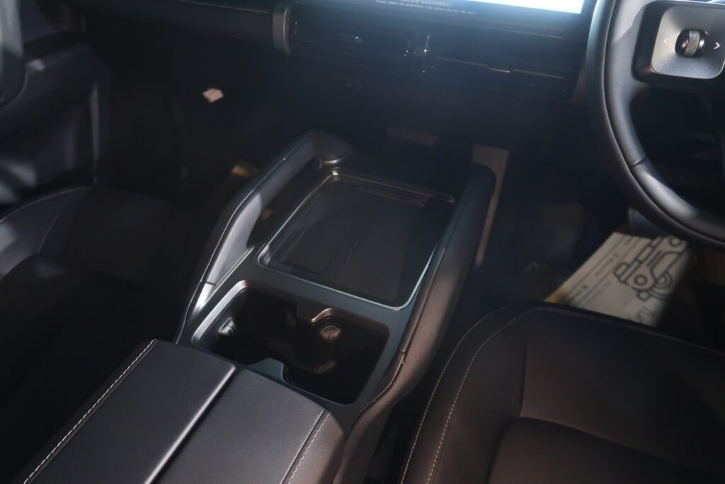 รายละเอียดห้องโดยสารและฟังก์ชันภายในของ JAECOO 6T REEV 2026 ภาพที่ 17