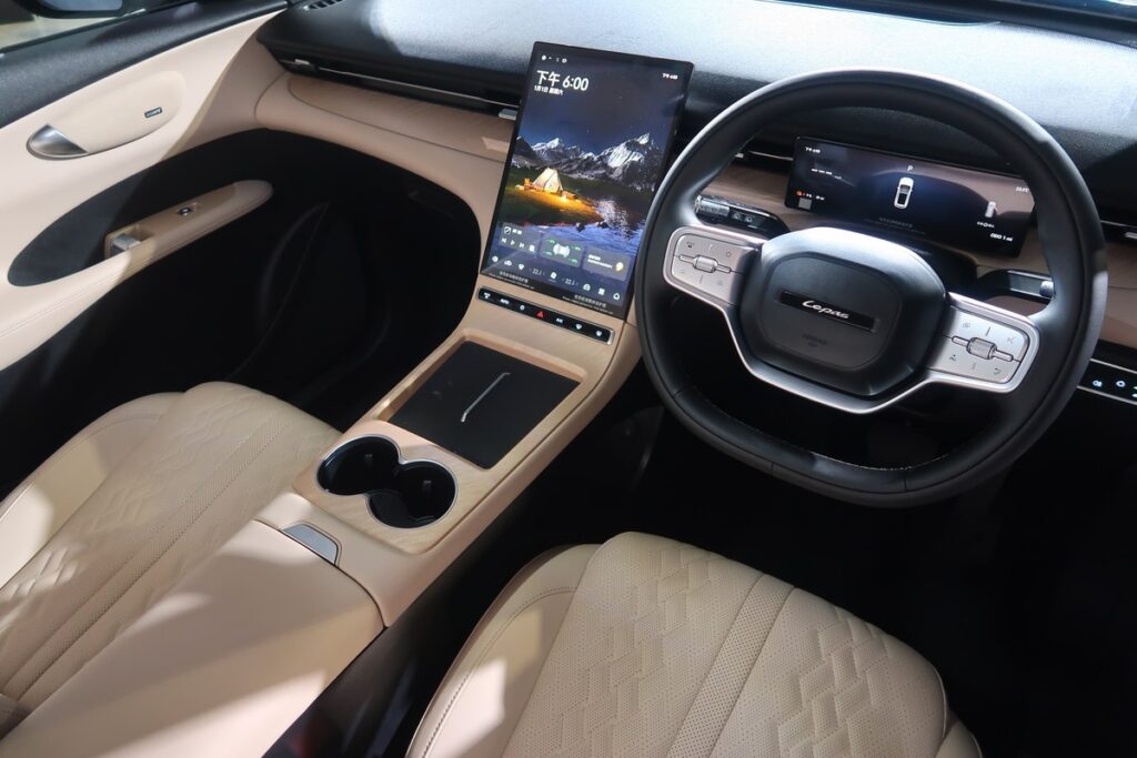 รายละเอียดคอนโซลกลางและพวงมาลัย LEPAS L6 EV 2026