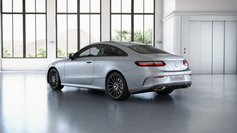Mercedes-Benz E-Class Coupe (C238 2017) - ภาพหน้ารถ