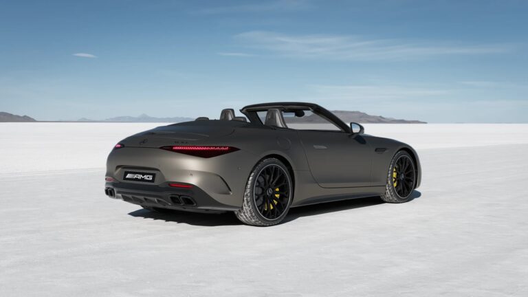 Mercedes-Benz SL (R232 2021) - ภาพหน้ารถ