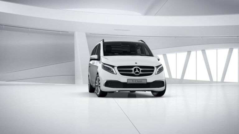Mercedes-Benz V-Class (W447 2014) - ภาพหน้ารถ