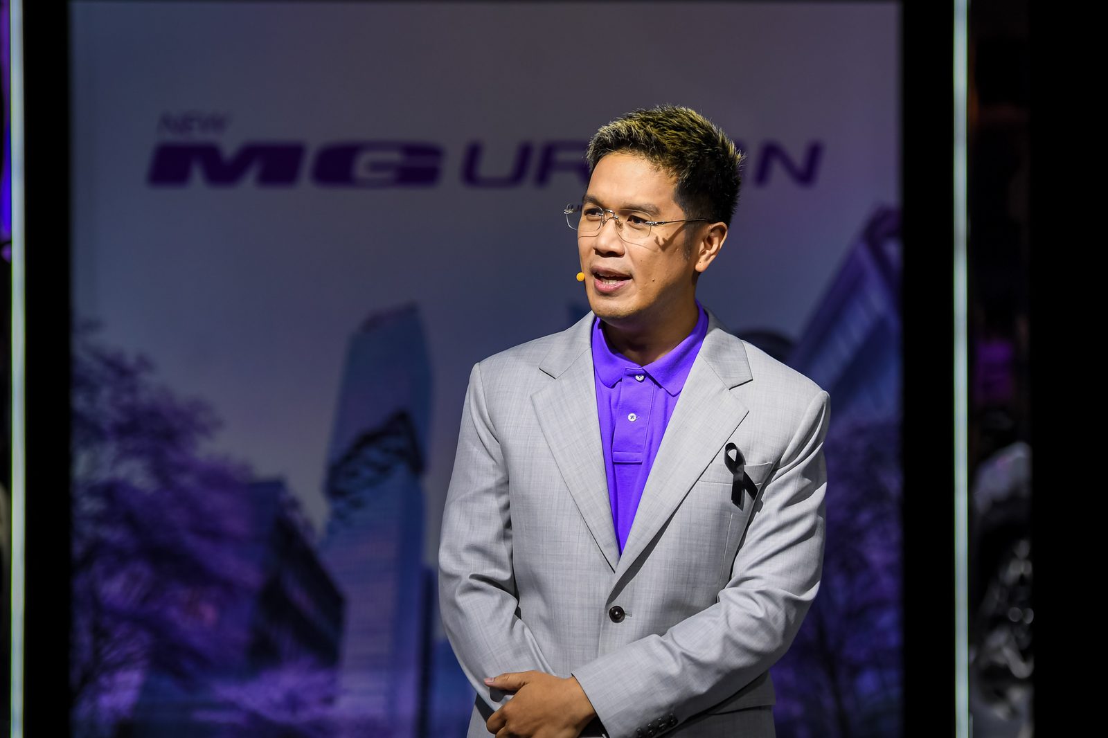 คุณชุมพล คงสกุล ผู้บริหารส่วนสื่อสารการตลาดและการประชาสัมพันธ์ เอ็มจี ประเทศไทย