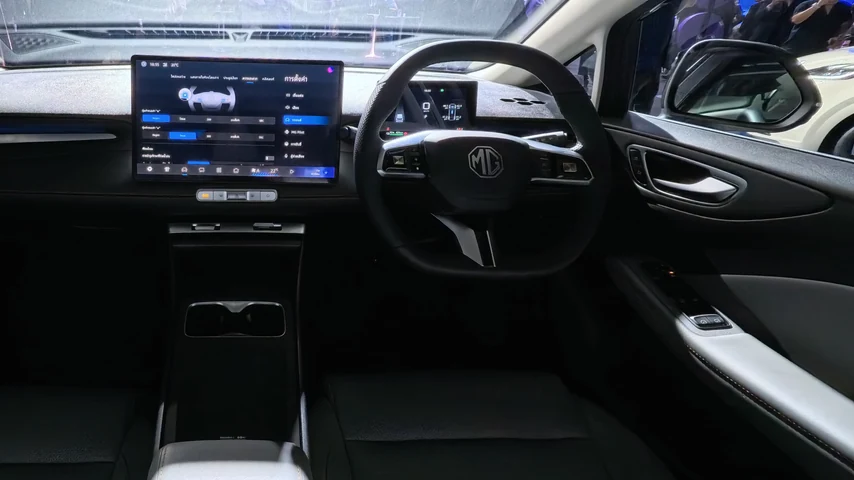 ภาพหน้าจอ Infotainment แสดงเมนูการตั้งค่าระบบพวงมาลัยเป็นภาษาไทย