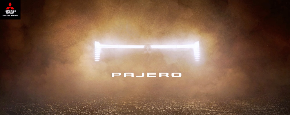 โลโก้ Mitsubishi Motors และชื่อ Pajero ในภาพทีเซอร์ปี 2026