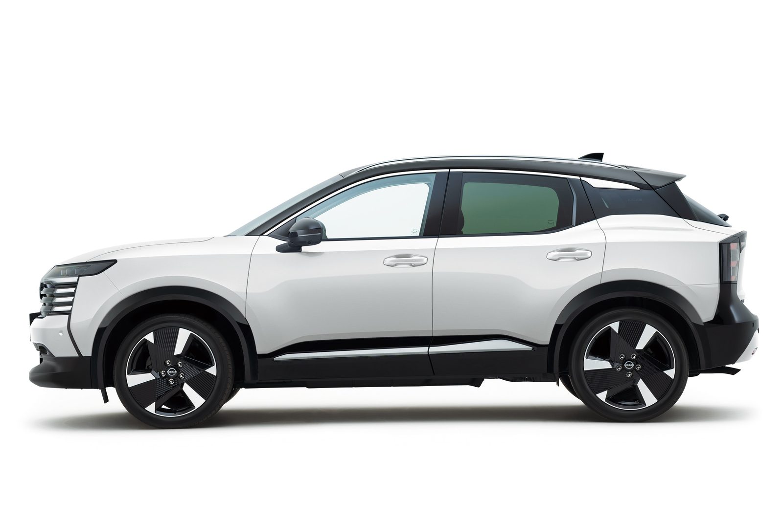 Nissan Kicks 2026 Grey Color Front Angle