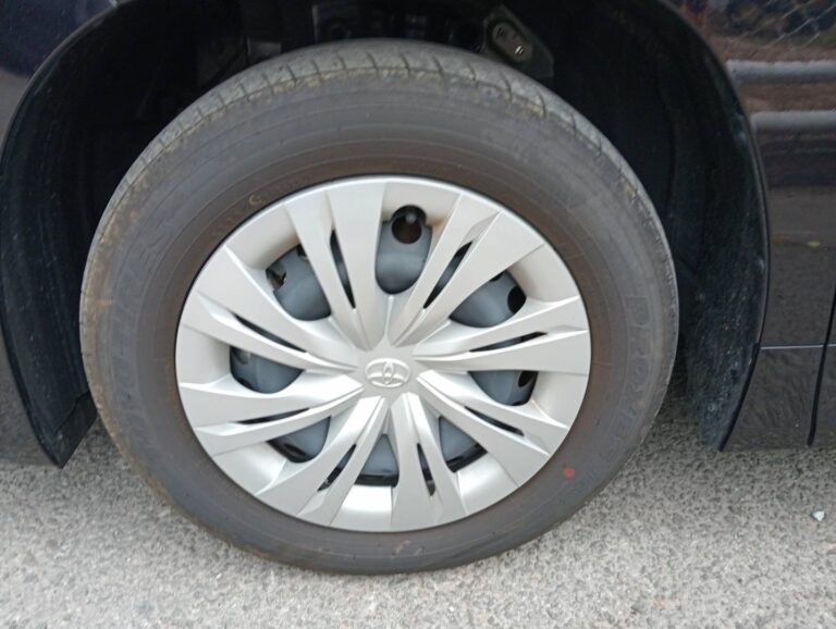 Toyota Noah (R90 2022) - ภาพหน้ารถ
