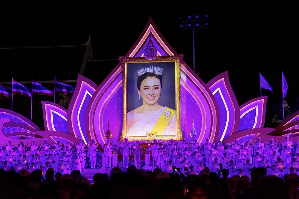 บรรยากาศของพิธีถวายพาน ณ ศาลาสหทัยสมาคม ในวันสำคัญ