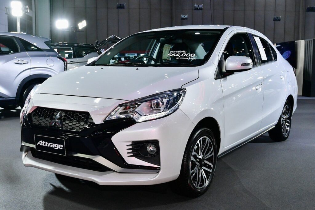 Mitsubishi Attrage 2026 สีขาวจัดแสดงในงาน FAST Auto Show Thailand 2026