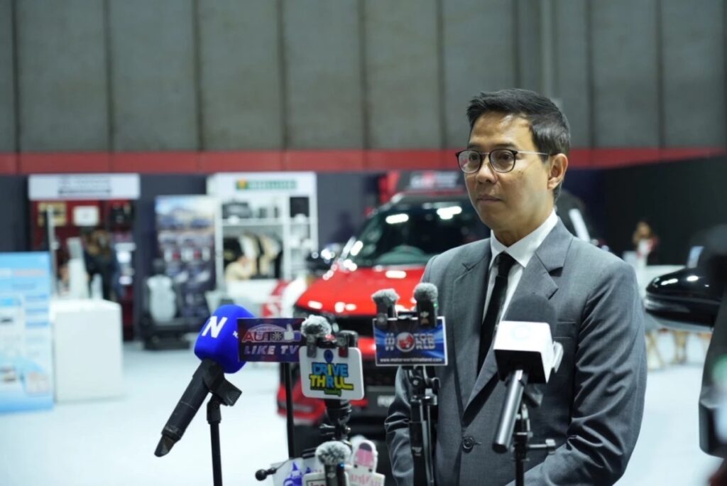 ผู้บริหาร Toyota ให้สัมภาษณ์ในพื้นที่จัดแสดง FAST Auto Show 2026