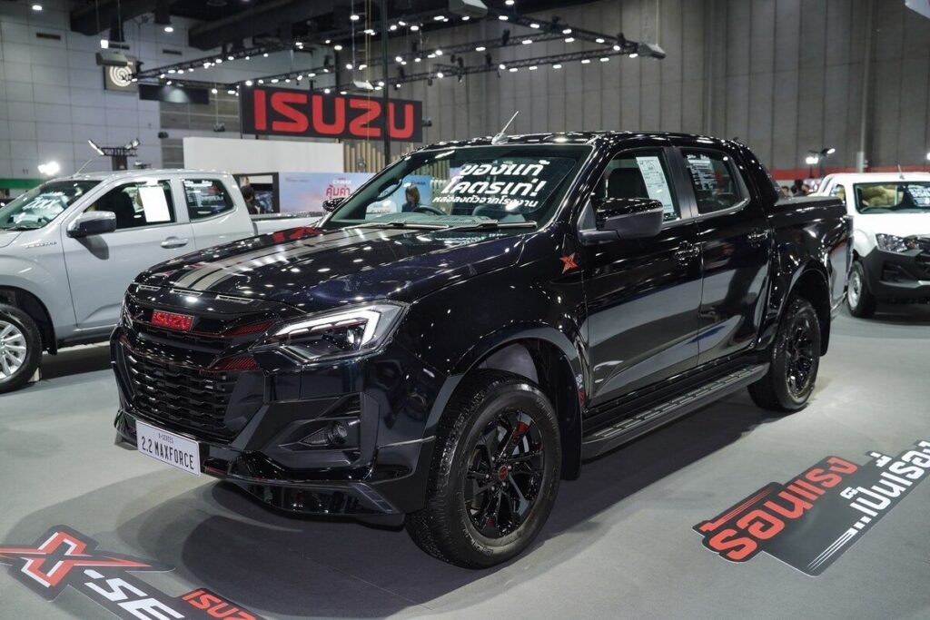 ISUZU X-SERIES HI-LANDER 2.2 Ddi MAXFORCE สีดำในงาน FAST Auto Show 2026